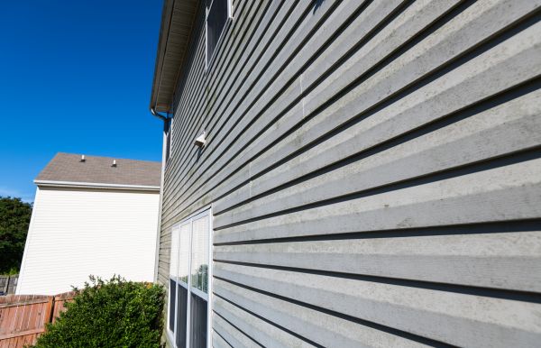 Cost of Vinyl Siding Panel Replacement in Olathe